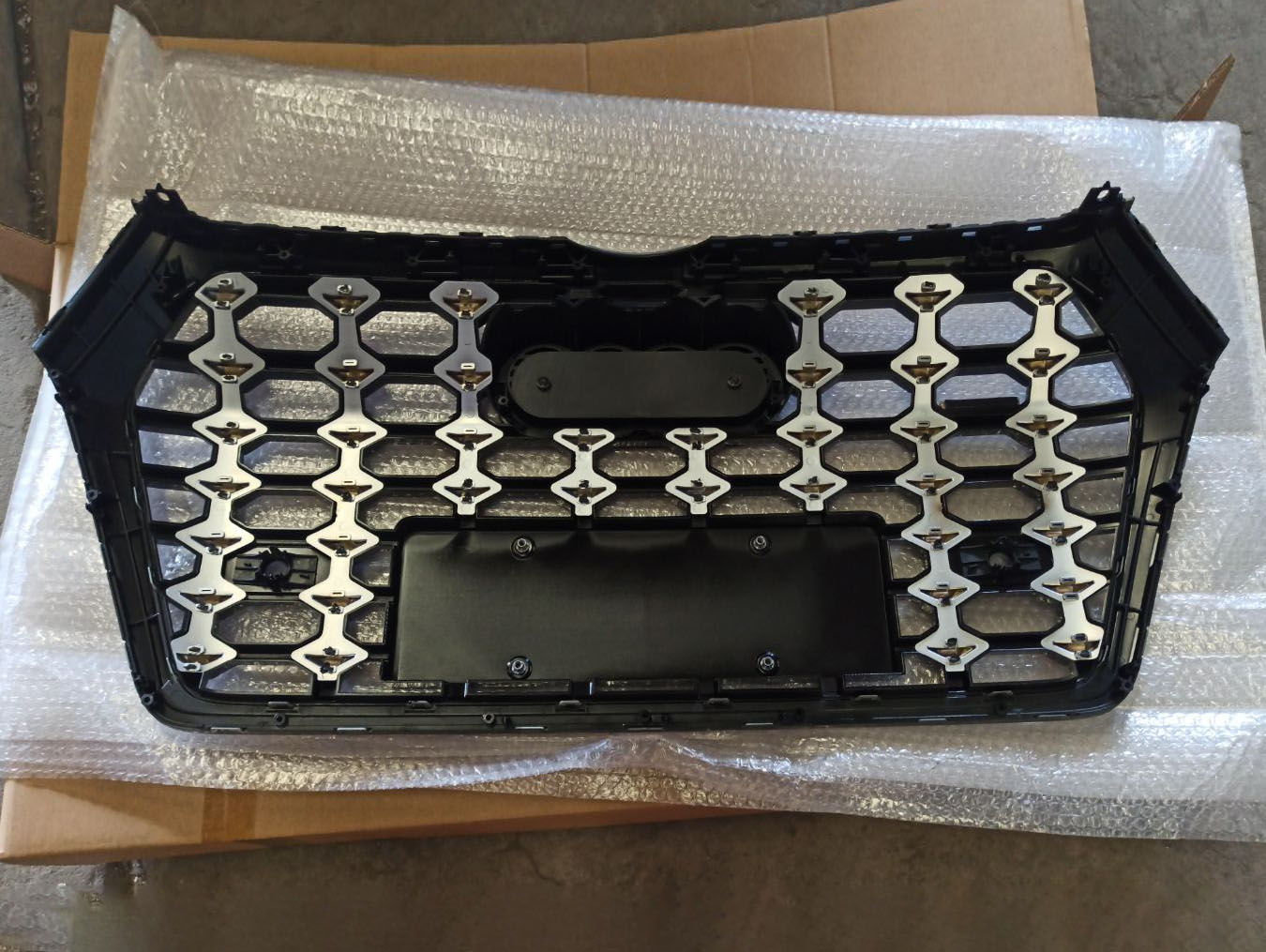 Audi Q5 LIFT FY 2016-2020 Front Grill, Honeycomb Grill, RSQ5 Black Quattro Style